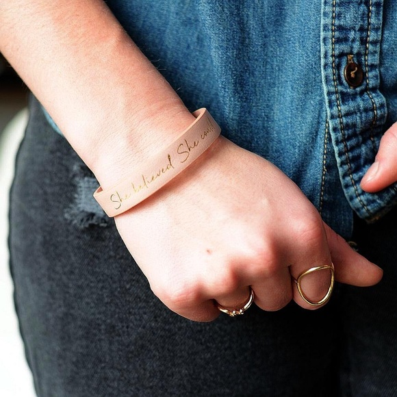 She believed She could Leather Cuff Bracelet - Picture 5 of 12